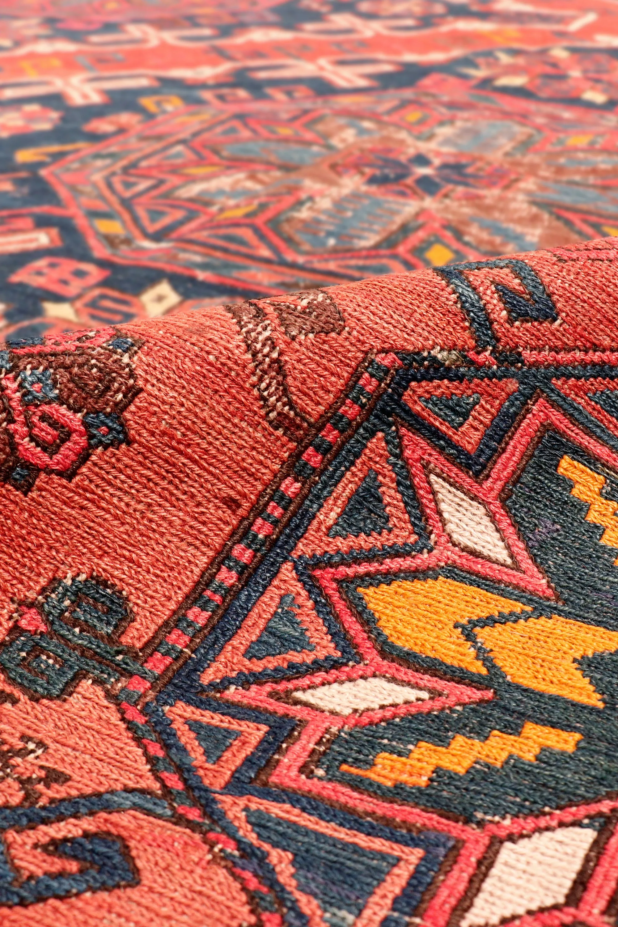 Sumak Collection Hand-Knotted Lamb's Wool Area Rug