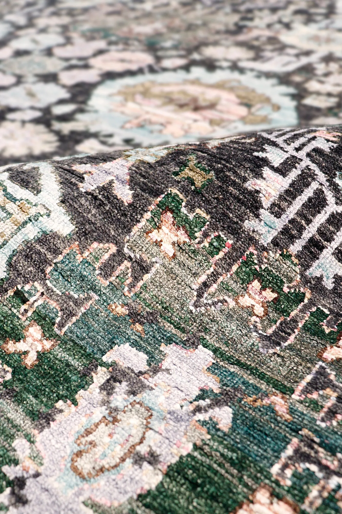 Transitional Collection Hand-Knotted Charcoal Bsilk & Wool Area Rug- 9' 0" X 12' 0"