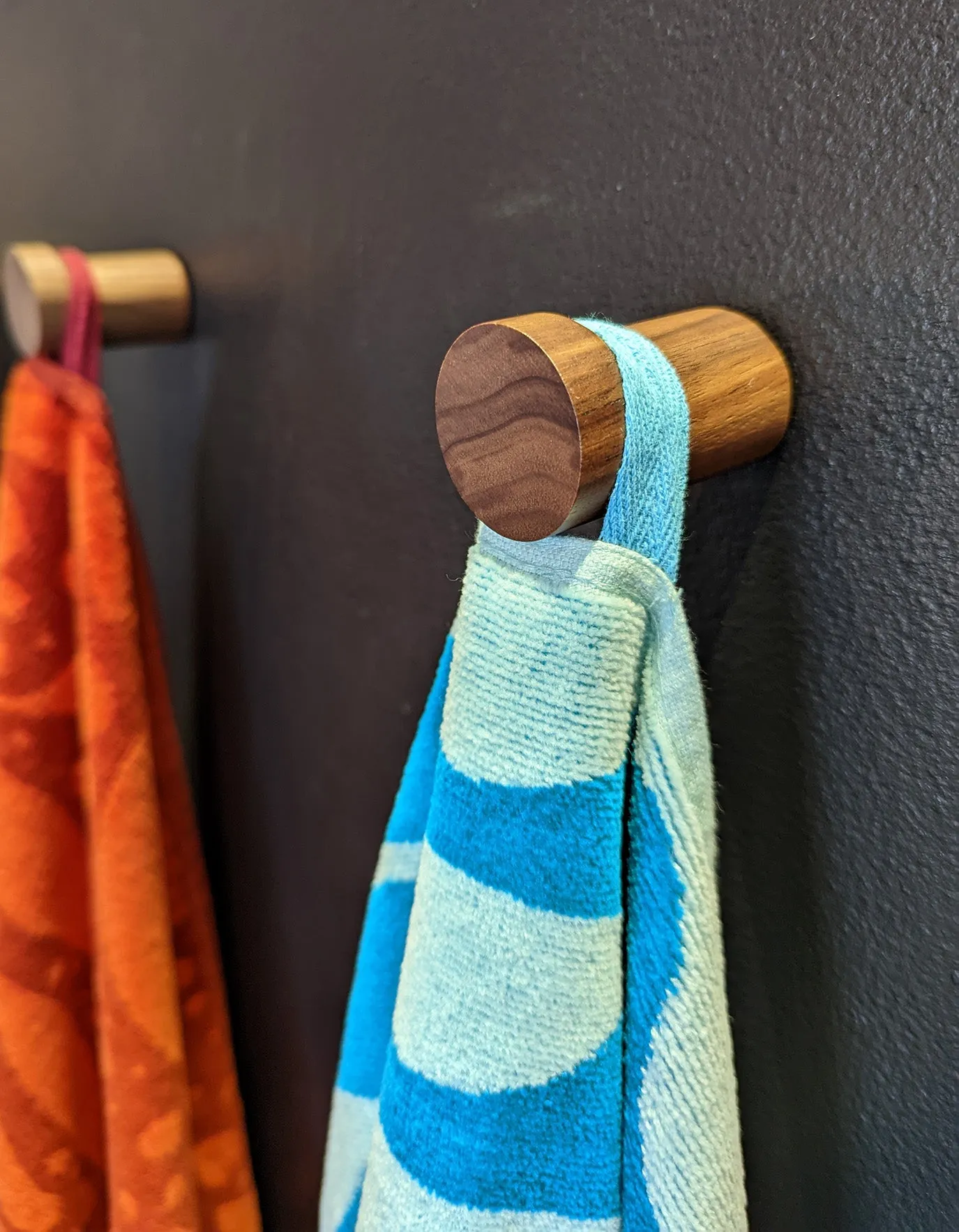 Wavy Days Beach   Bath Towel