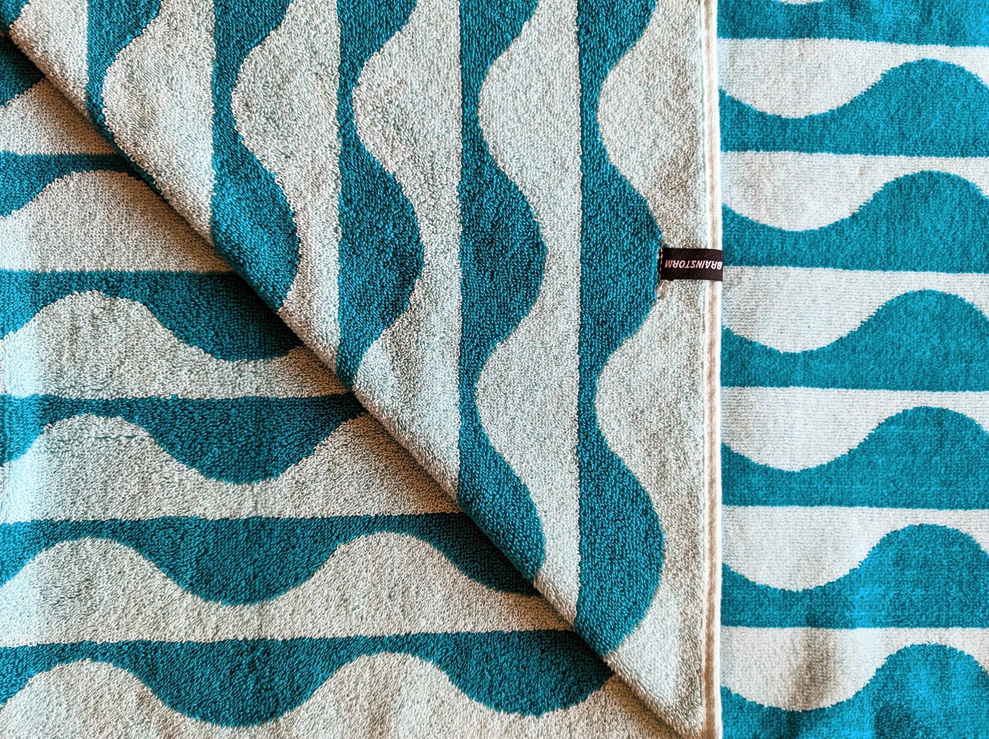 Wavy Days Beach   Bath Towel