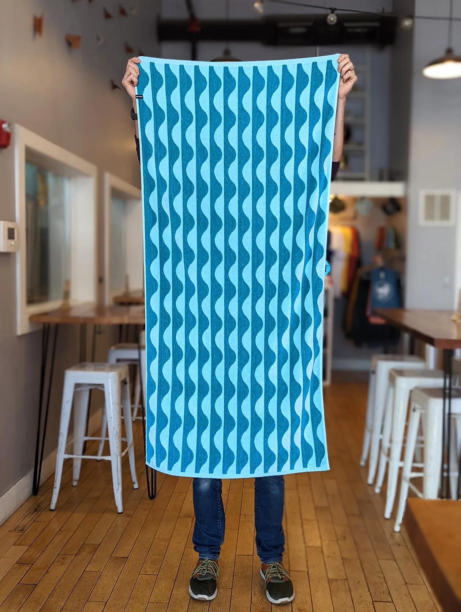 Wavy Days Beach   Bath Towel